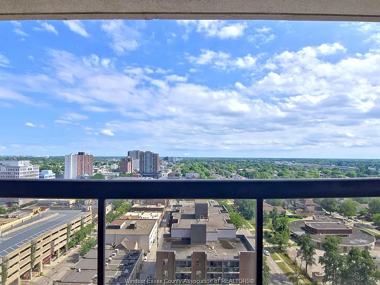 150 Park St W #1812 — Photo 26