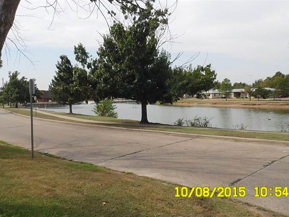 2nd image of 1720 NW Kinyon Ave
