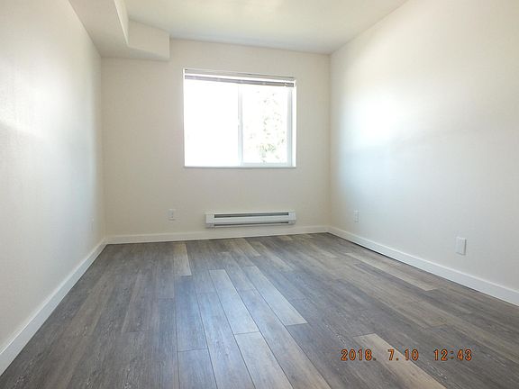 5th image of 12544 15th Ave NE #306