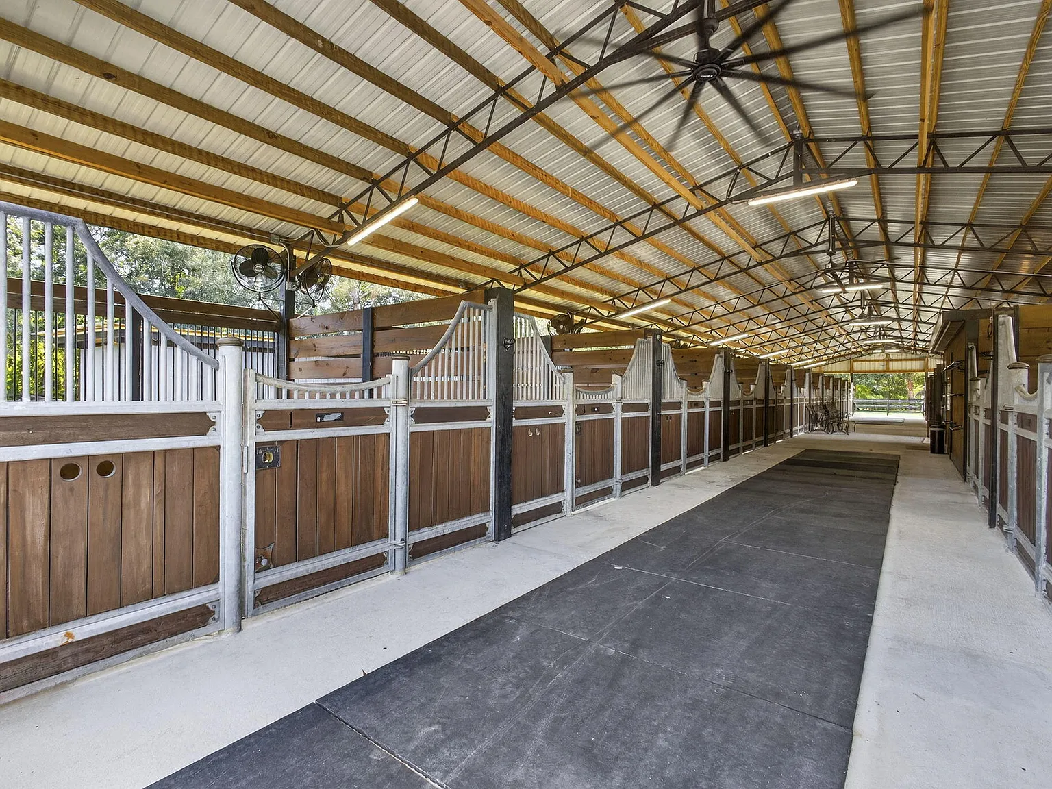 Studio, $13,000 — Photo 4