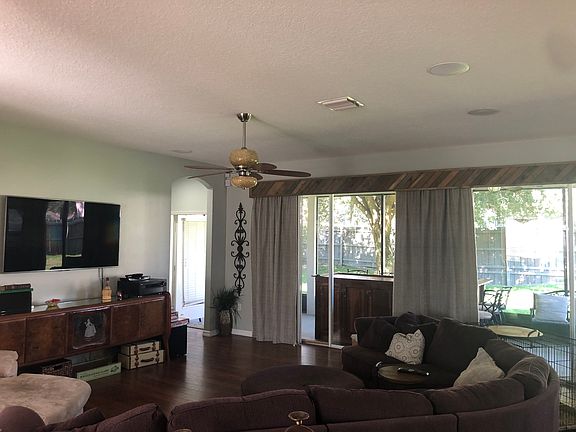2nd image of 103 Oak Haven Cir