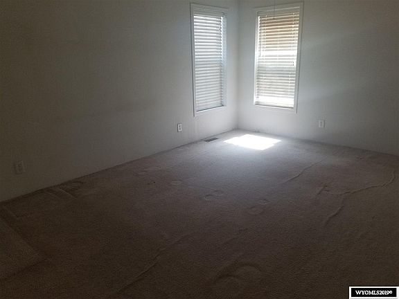 5th image of 22 Meadow Canyon Dr