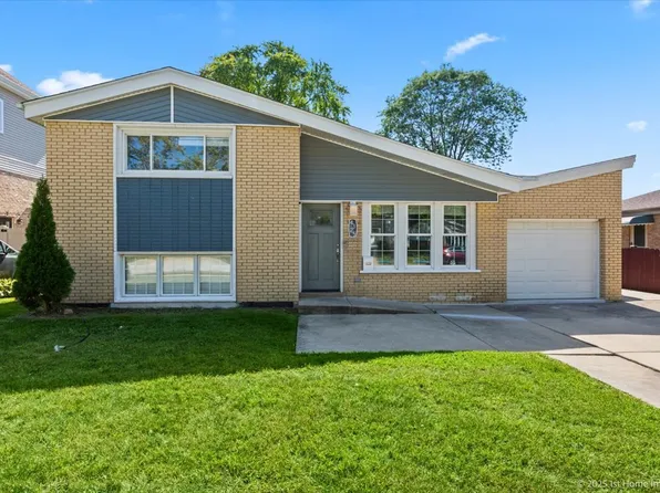 4325 Adeline Dr, Oak Lawn, IL 60453