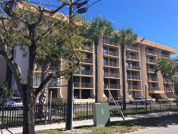 3rd image of 16751 NE 9th Ave APT 411
