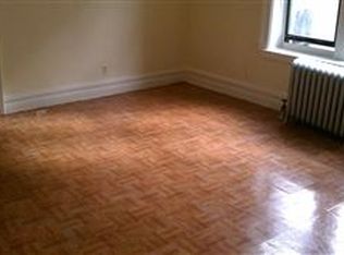 897 Crotona Park N, Bronx, NY 10460