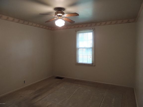 4th image of 3843 Suburban Shores Dr NE