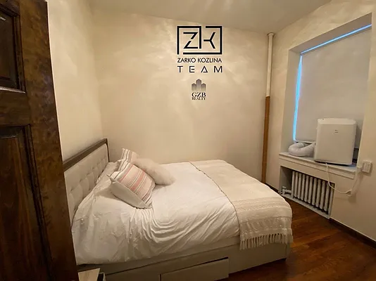 Rented by Avenues Real Estate | media 12