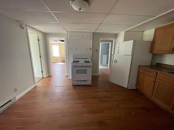 3rd image of 93 Liberty St Floor 1