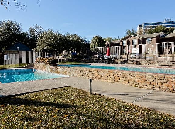 4th image of 2505 Wedglea Dr APT 120