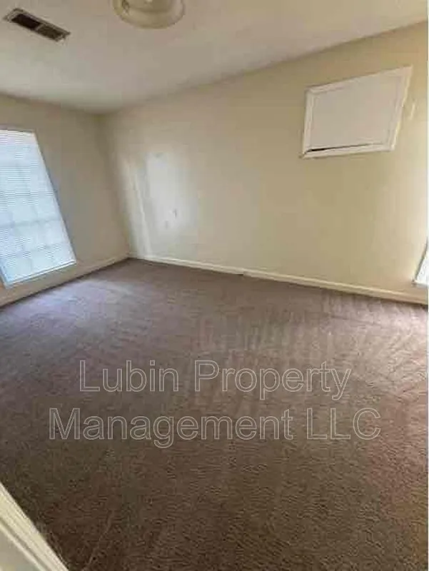 Building Photo - 4712 Royal Ridge Dr
