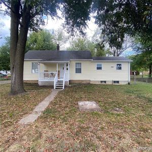 311 E Walnut St, Pacific, MO, 63069