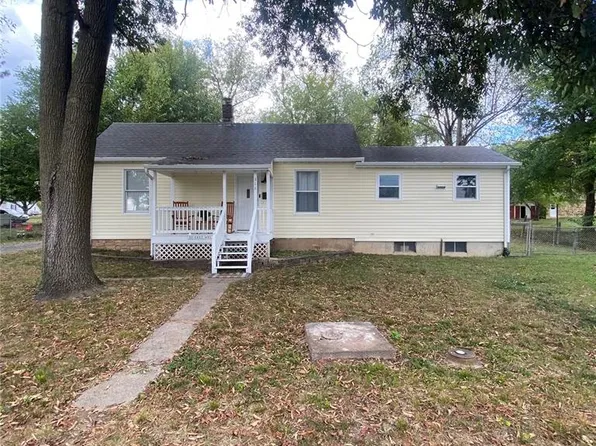 311 E Walnut St, Pacific, MO 63069