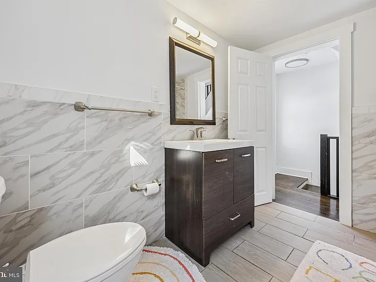 14 Maple St — Photo 16