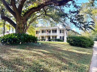 209 Glenwood Dr, Natchez, MS 39120