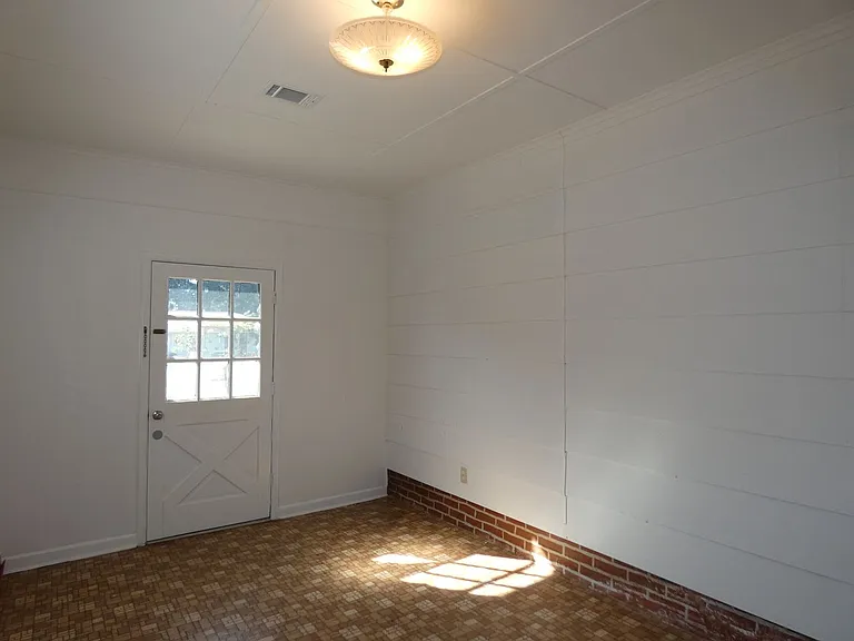 3460 Rothschild Dr — Photo 7
