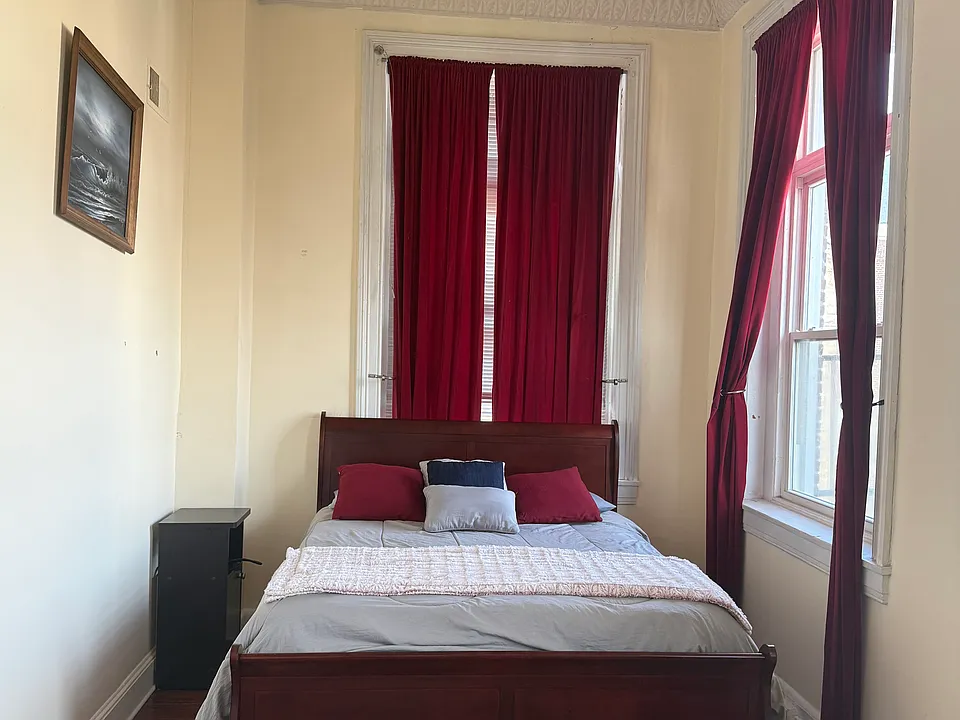 1901 E Lombard St #7