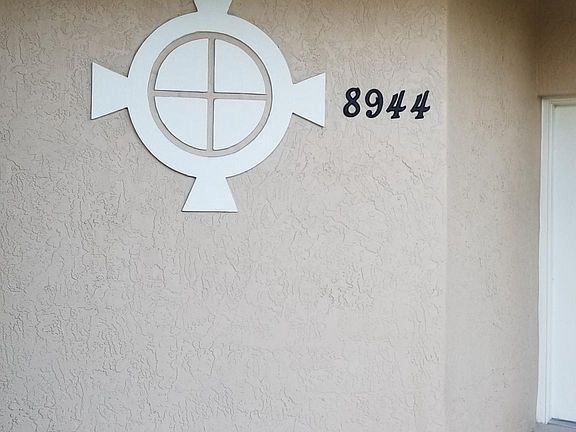 2nd image of 8944 Sandshot Ct