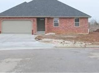 210 W Eagle Ln, Willard, MO 65781