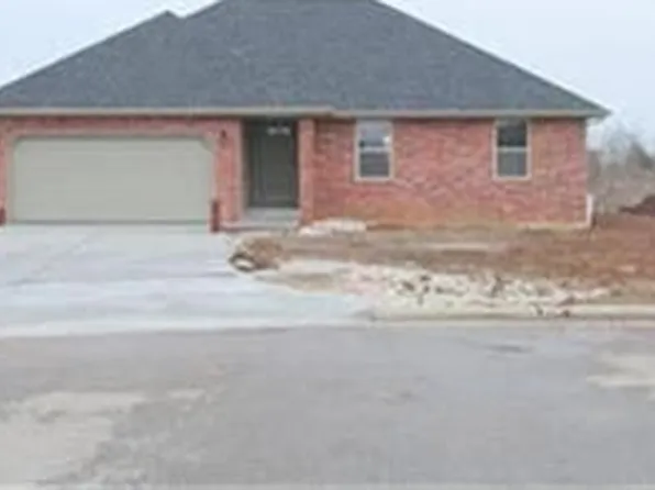 210 W Eagle Ln, Willard, MO 65781