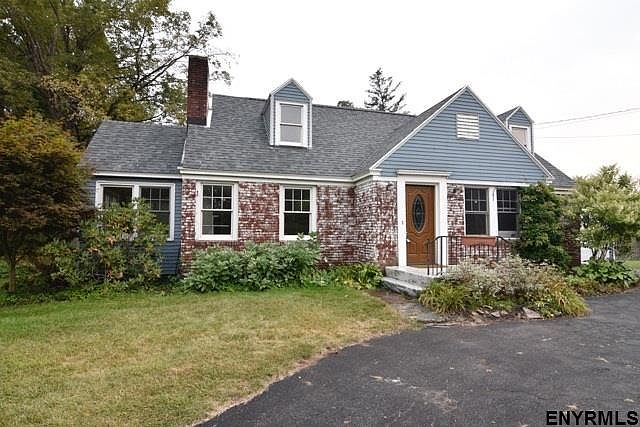 1st image of 4 Tait Ln