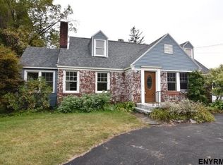 4 Tait Ln, Saratoga Springs, NY 12866