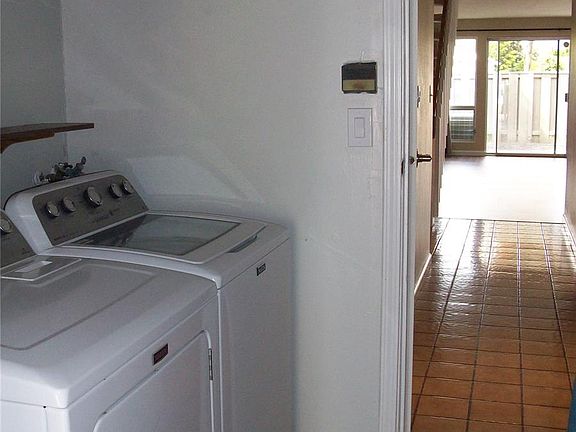 3rd image of 94-1061 Anania Cir APT 32