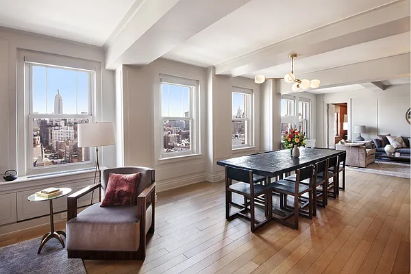 Sold by Stribling | media 4