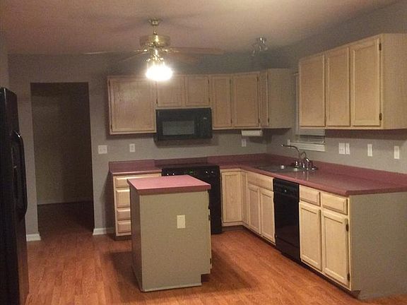 5th image of 1522 Austin Dr