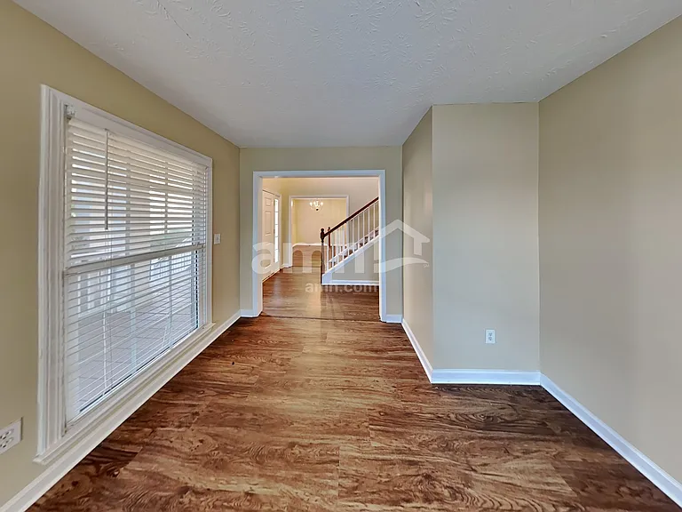 94 Crestview Dr — Photo 10