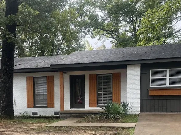9701 Woodland Dr, Mabelvale, AR 72103