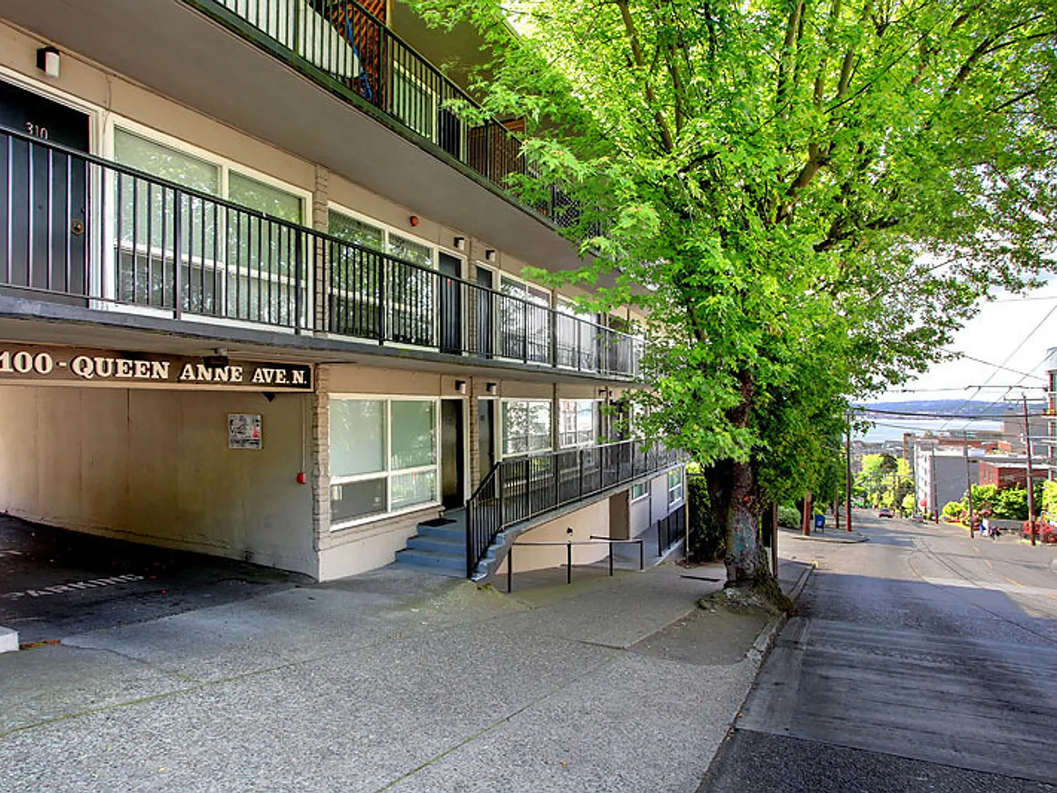 Melbourne Apartments — Photo 2