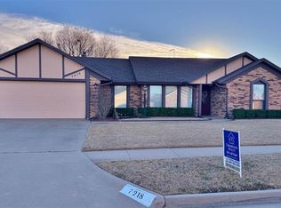 7218 NW Dogwood Ln, Lawton, OK 73505