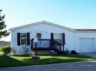 241 Meadowlark Ln, Sandwich, IL 60548