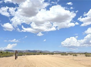 1417 S Laguna Rd, Golden Valley, AZ 86413