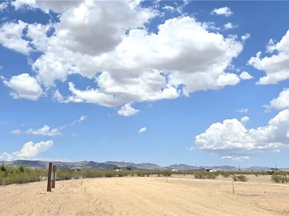 1417 S Laguna Rd, Golden Valley, AZ 86413