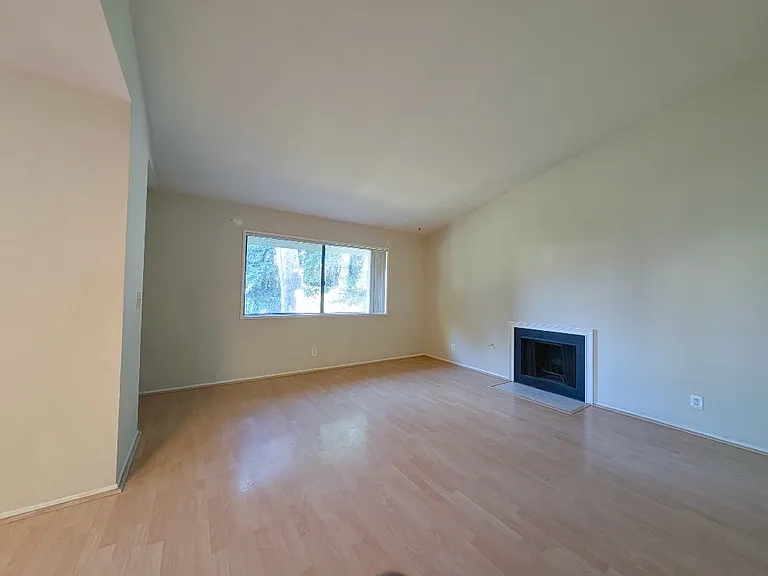 1965 Coulston St #10 — Photo 25