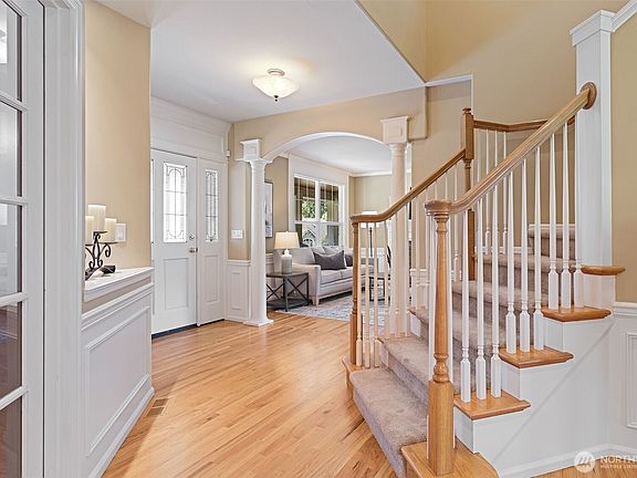 4th image of 12118 198th Avenue NE