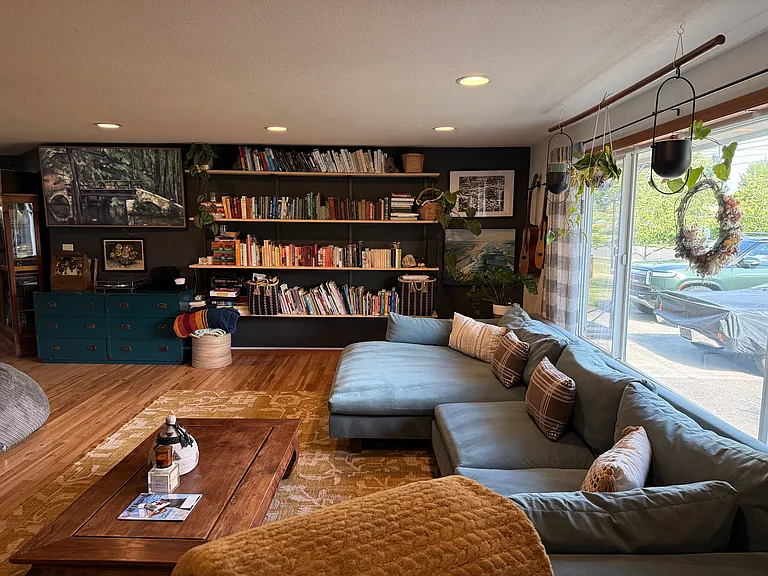2535 NW Hayes Ave — Photo 4