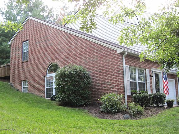 3rd image of 595 Silver Leaf Dr