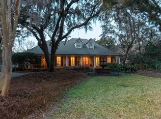 406 Fairpoint Dr, Gulf Breeze, FL 32561
