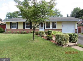 706 S Hoga St, Sterling, VA 20164