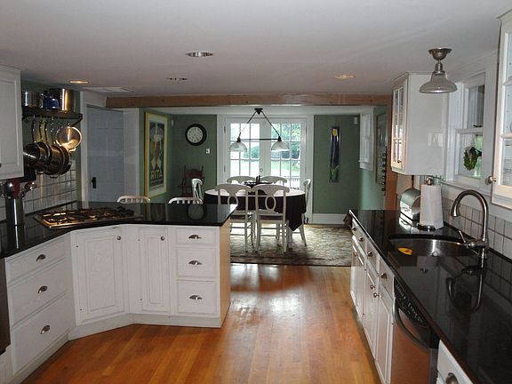 Eat in Kitchen
