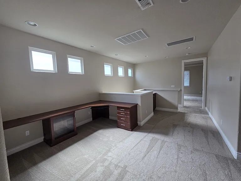 2347 Carbondale Way — Photo 15