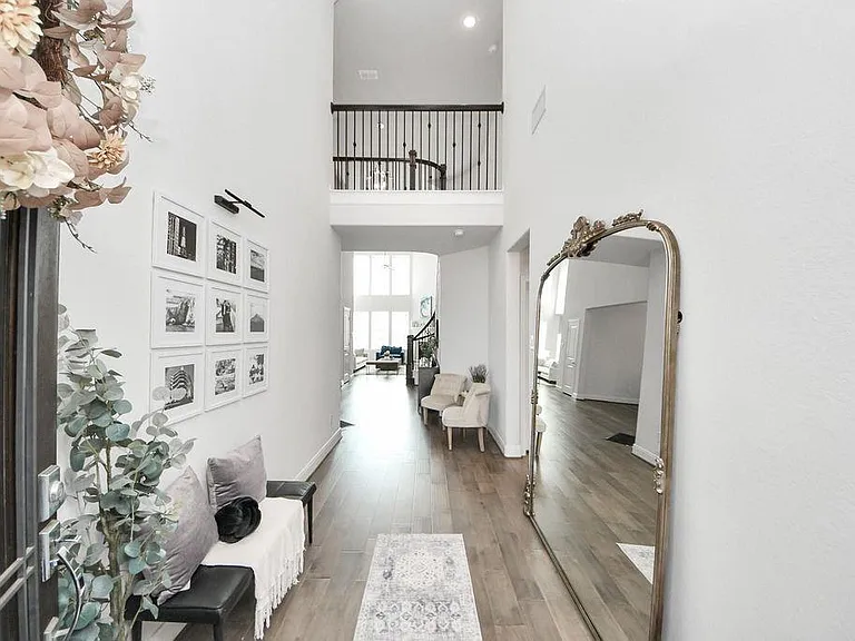 8922 Golden Mist Dr — Photo 4