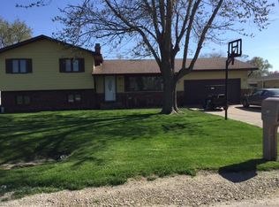 307 W Adams St, Pesotum, IL