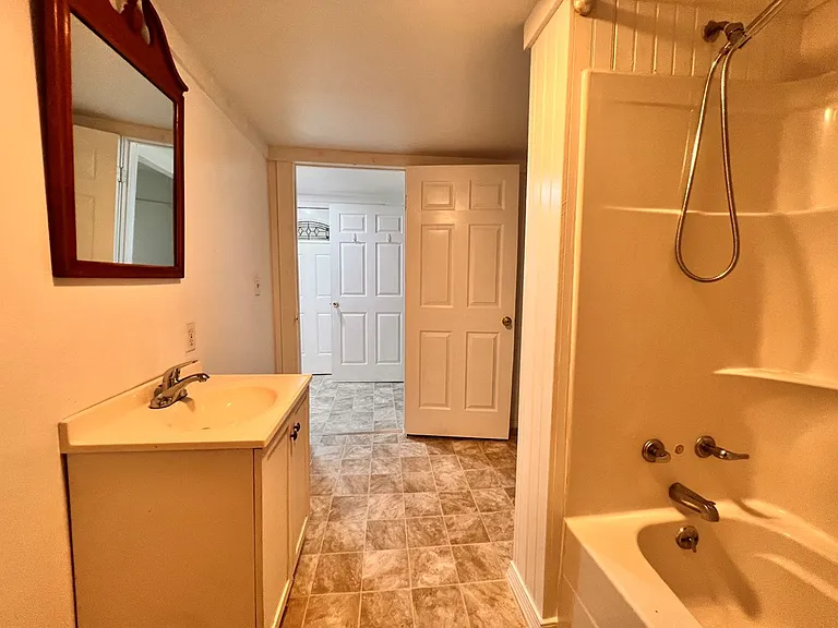 107 Summit St — Photo 28