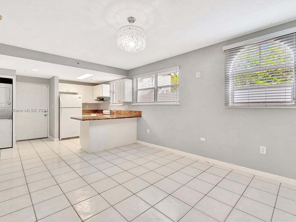 1st image of 3052 SW 27th Ave APT 102