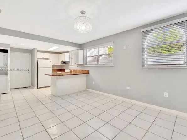 3052 SW 27th Ave APT 102, Miami, FL 33133