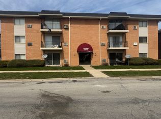 1936 Canal St APT 2B, Blue Island, IL 60406