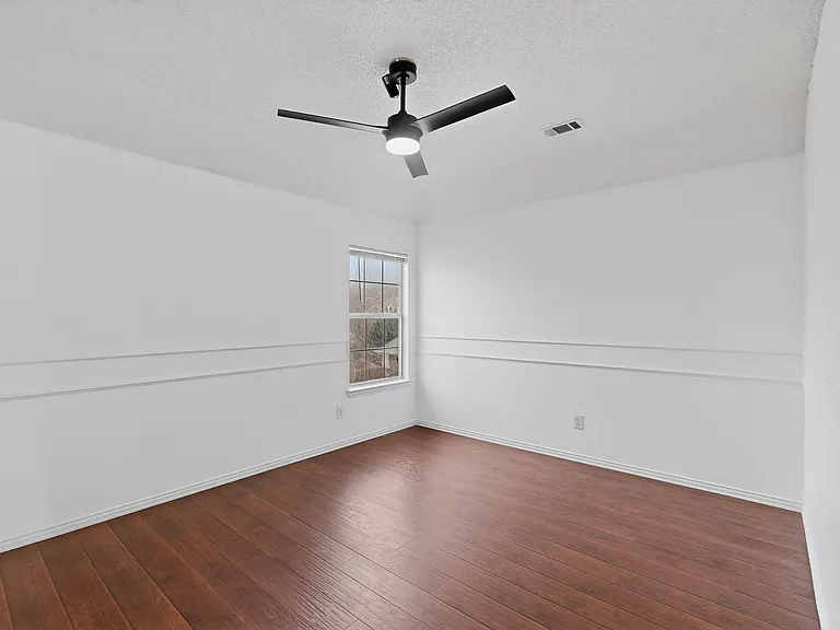 636 N Allen Rd — Photo 28